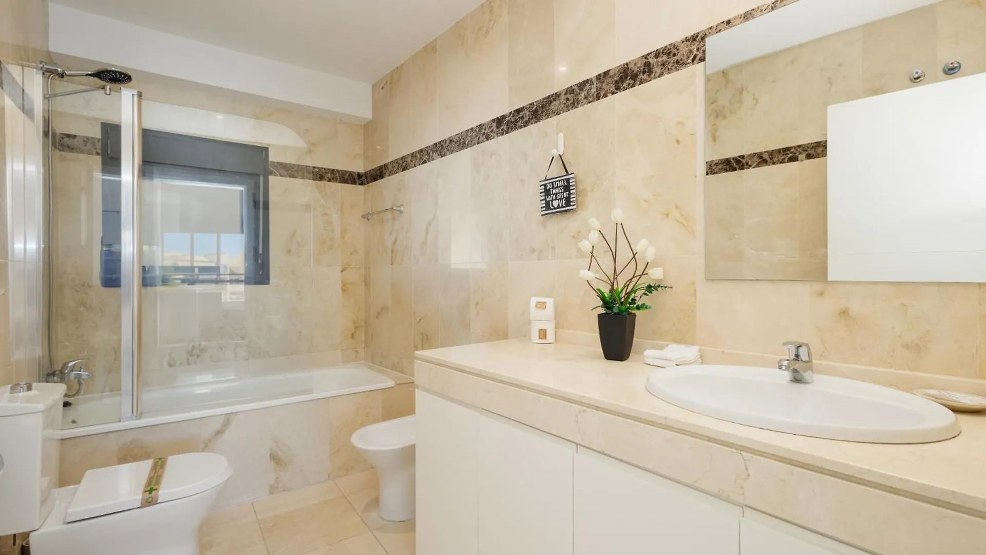 Apartment First-Line Beach, Terrace And Pool With Incredible Sea Views, New Golden Mile Estepona Spain