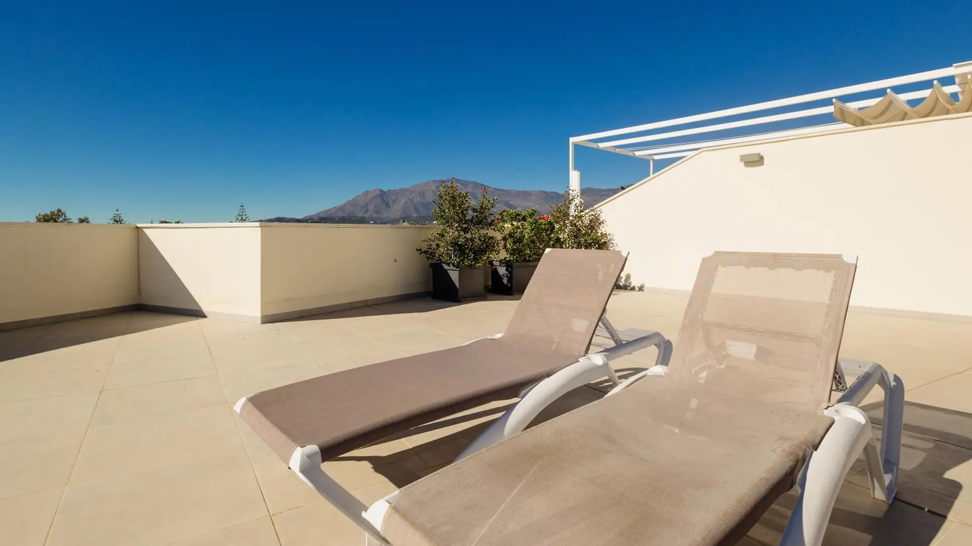 First-Line Beach, Terrace And Pool With Incredible Sea Views, New Golden Mile Estepona